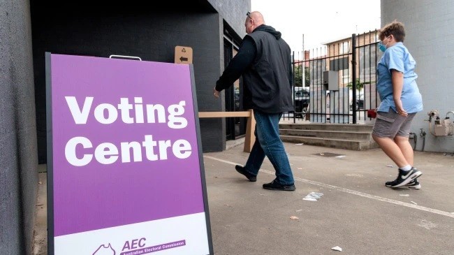 bau cu australia truoc gio g australia thong bao thay doi moi