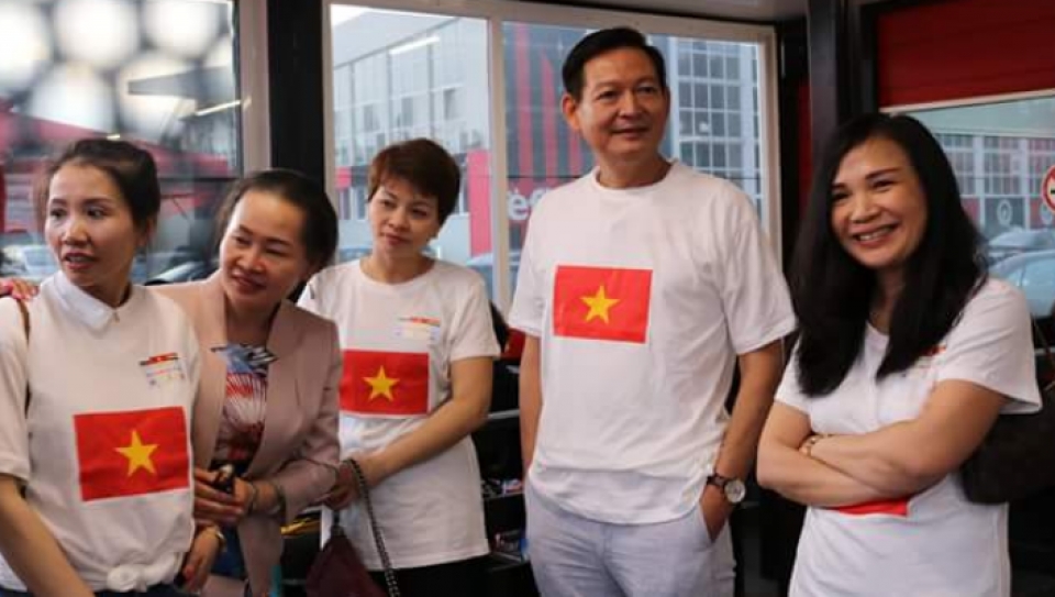 cong dong nguoi viet tai bulgaria va romania giao luu van hoa the thao