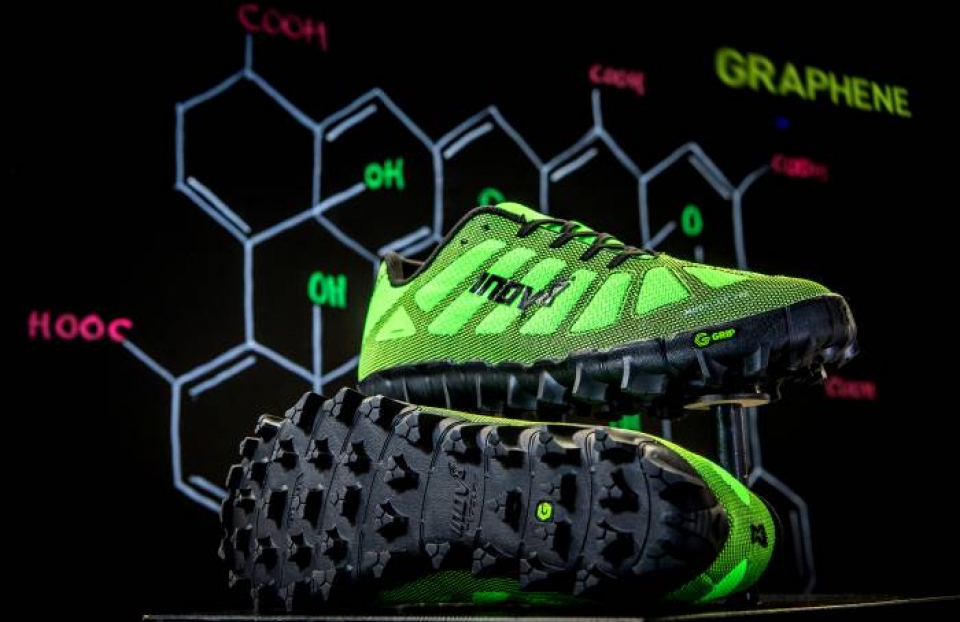 Ra mắt mẫu giày thể thao siêu bền làm từ vật liệu đạt giải Nobel Vật lý ra mat mau giay the thao sieu ben lam tu vat lieu dat giai nobel vat ly