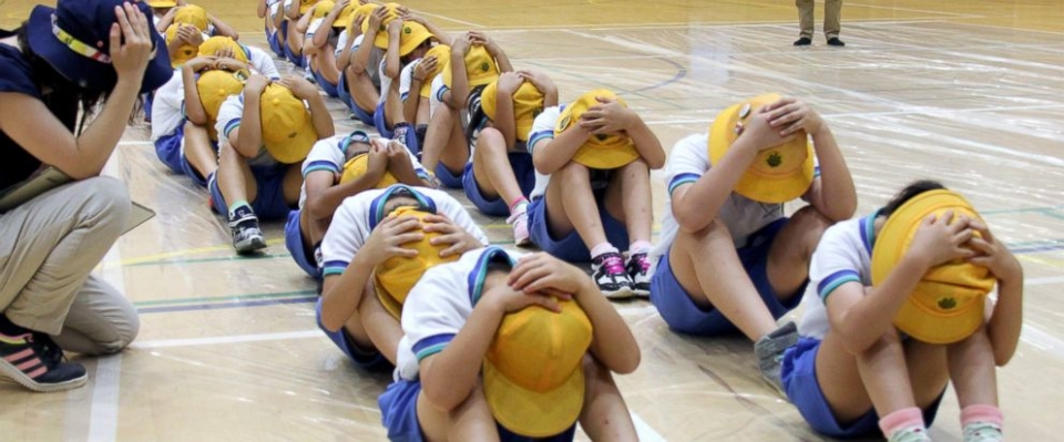 nhat ban ngung cac cuoc dien tap doi pho voi ten lua cua trieu tien