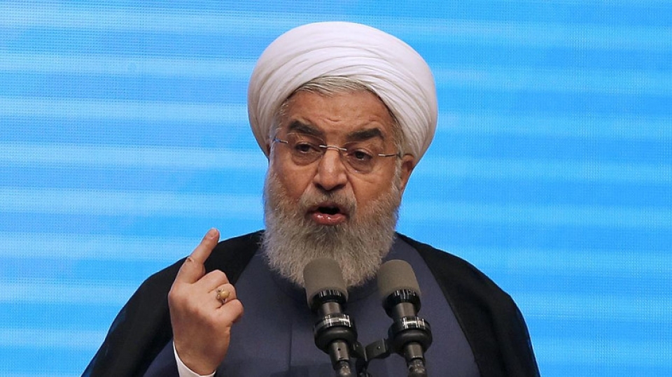 tong thong iran hanh dong cua ong trump la bat hop phap