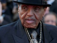 cha de cua cac sieu anh hung stan lee qua doi o tuoi 95