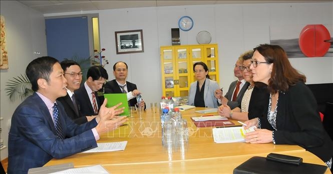 viet nam va eu no luc thuc day hiep dinh thuong mai tu do song phuong