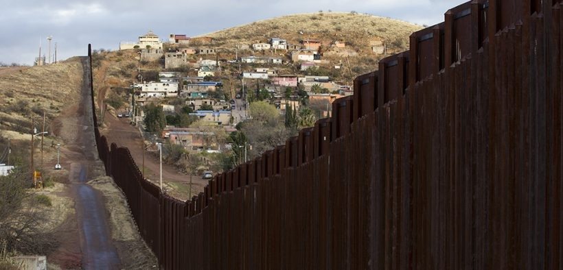 mexico trien khai gan 15000 binh si toi bien gioi voi my