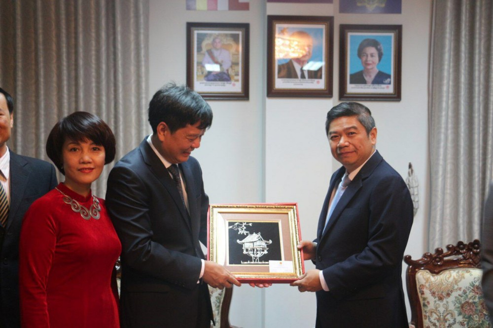 tong lanh su viet nam tai sihanoukville campuchia trinh thu uy nhiem