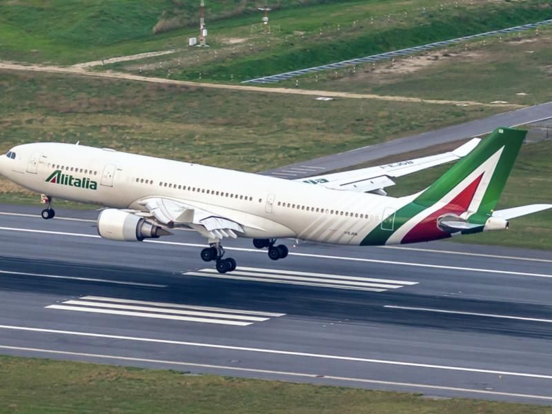 no luc hoi sinh hau covid 19 cac hang hang khong chau au bat dau noi lai dich vu