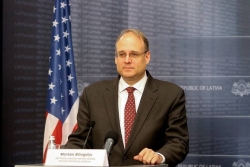 Kiểm soát vũ khí: Mỹ nhất trí ngồi vào bàn đàm phán với Nga, quyết không 'buông tha' Trung Quốc