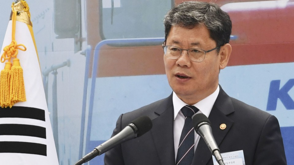 Tự nhân trách nhiệm, quan chức Hàn Quốc muốn từ chức, Seoul phối hợp chặt với các cường quốc tu nhan trach nhiem quan chuc han quoc muon tu chuc seoul phoi hop chat voi cac cuong quoc