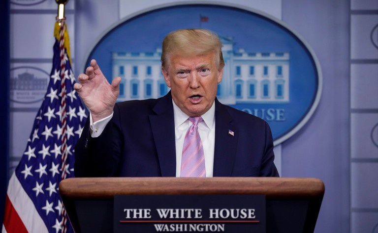 tong thong my vua kich hoat dao luat thoi chien muc dich la gi