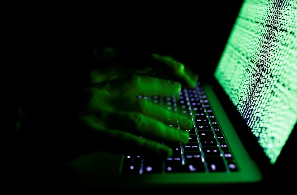 Hơn 4.000 tài khoản mạng xã hội bị tấn công, Ba Lan gọi tên Nga