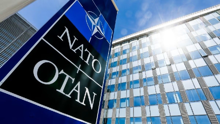 tho nhi ky binh chan nhu vai ve viec ket nap phan lan va thuy dien vao nato