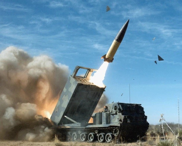 Anh tiếp bước Mỹ, tuyên bố cung cấp hệ thống tên lửa hạng nặng hơn cho Ukraine. (Nguồn: Wikimedia)