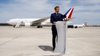 Giữa những hoài nghi, Tổng thống Pháp cứng rắn hơn với Nga, kêu gọi Ukraine đàm phán