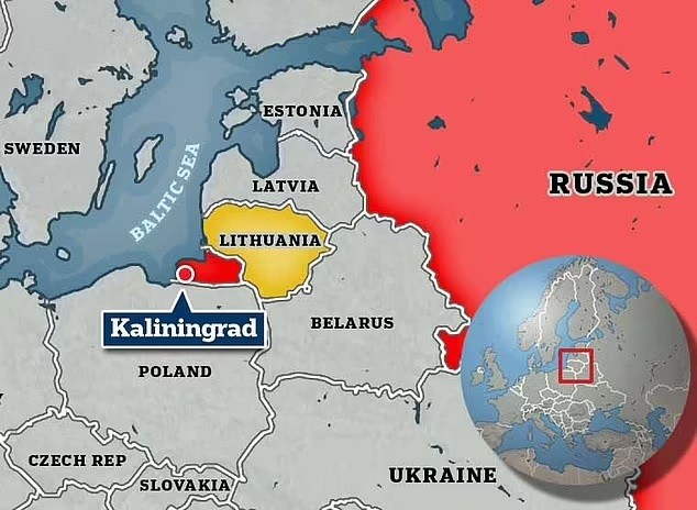 Vướng mâu thuẫn mới với Lithuania, Nga triệu đại sứ EU, dọa đáp trả, Ukraine góp 'gió'. (Nguồn: Daily Mail)