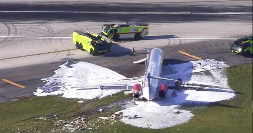 Mỹ: Máy bay chở 126 hành khách bốc cháy, 3 người nhập viện. (Nguồn: ABC News)