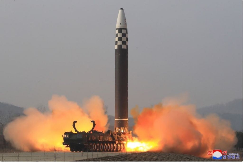 Tên lửa Triều Tiên tạo thách thức đáng kể, thế trận phòng thủ Mỹ-Hàn 'vững chắc hơn bao giờ hết'. (Nguồn: KCNA)