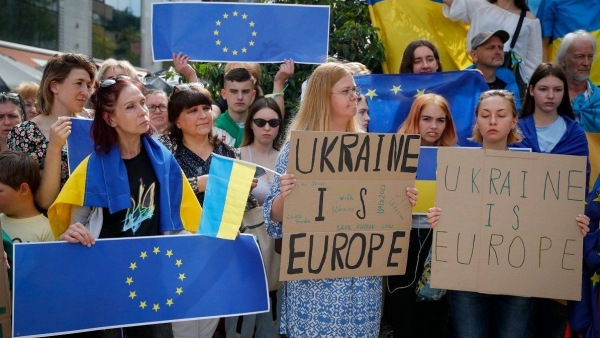 Nghị viện châu Âu đi bước 'nức lòng' Ukraine