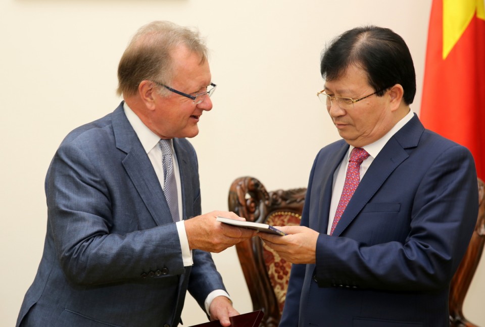 thuong hieu quoc gia tu moi truong dau tu kinh doanh