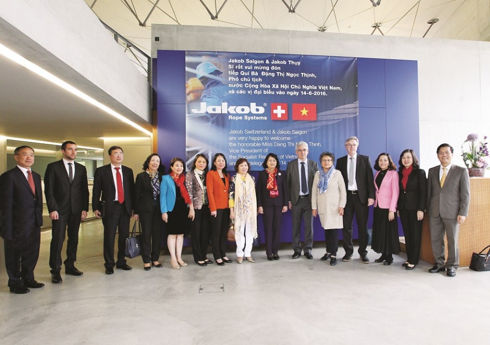 tu dong mekong den day alpes