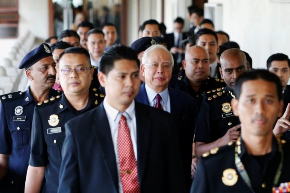 be boi tham nhung malaysia cuu thu tuong najib razak ra toa