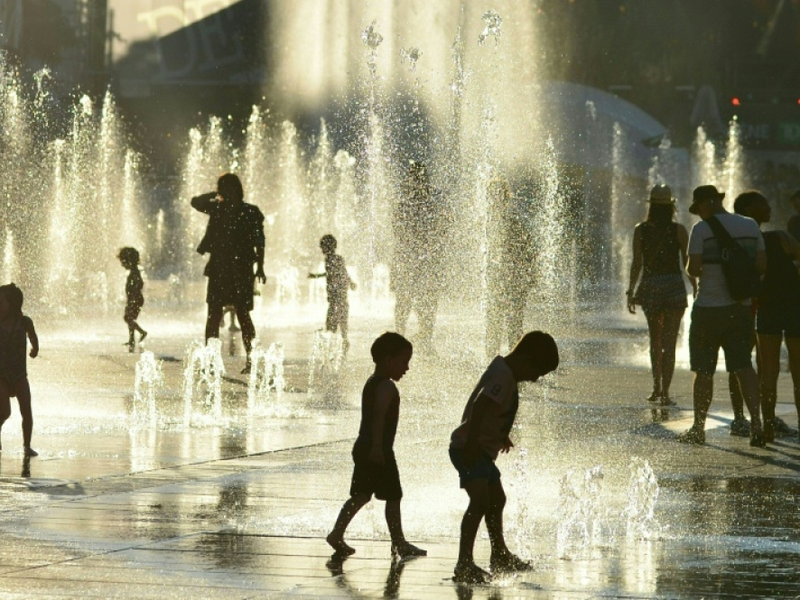 canada nang nong khien 17 nguoi thiet mang o mien dong