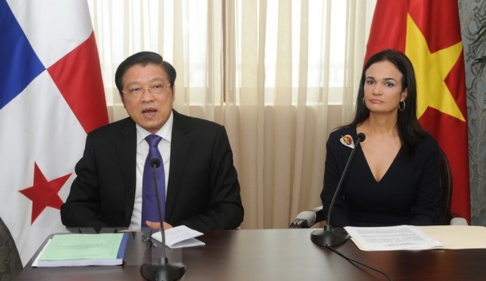 doan dai bieu dang cong san viet nam tham va lam viec tai panama