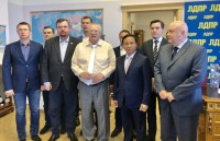 Đại sứ Ngô Đức Mạnh gặp Chủ tịch Đảng Dân chủ - Tự do Nga