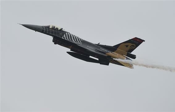 lo ngai cam van tho nhi ky len ke hoach du tru phu tung va thiet bi quan su do my san xuat