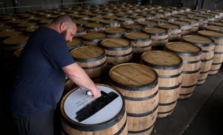 Mỹ dọa áp 4 tỷ USD thuế bổ sung đối với hàng hóa của EU my doa ap thue bo sung voi luong hang hoa tri gia 4 ty usd cua eu