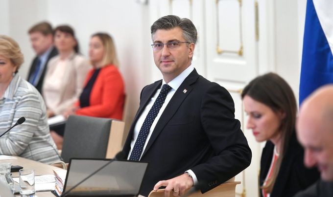 chau au dong y voi ke hoach gia nhap eurozone cua croatia