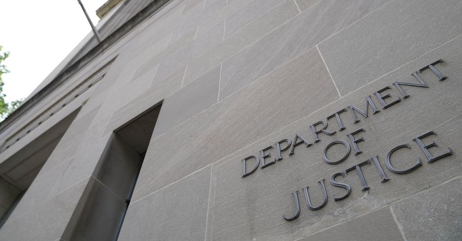 4 cong dan trung quoc bi my buoc toi giao dich voi nhung cong ty trieu tien bi trung phat