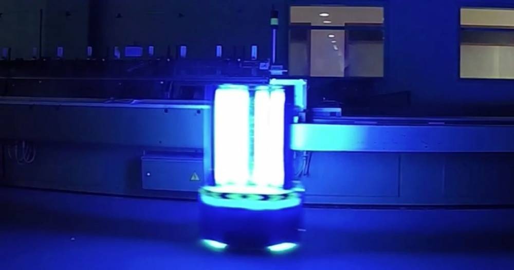 bahrain che tao thanh cong robot co kha nang tieu diet sars cov 2