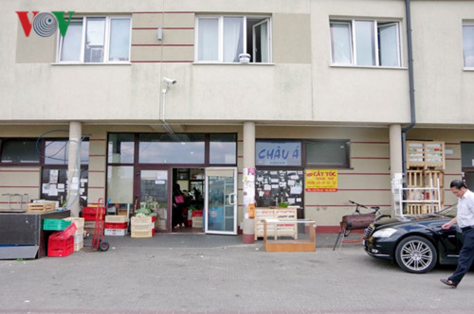 cho nguoi viet tai warsawa thu do cua ba lan