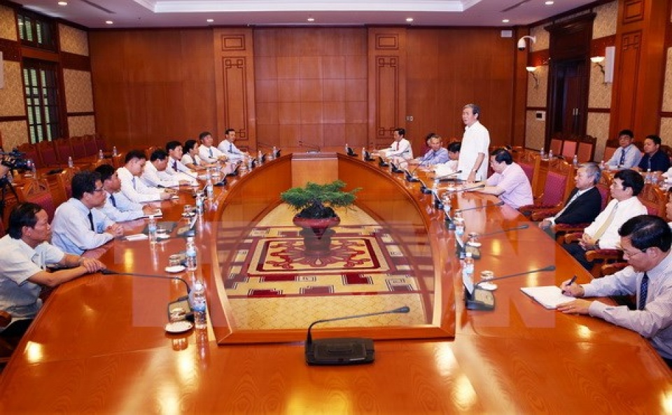 thuong truc ban bi thu gap mat doan can bo dang bo ngoai nuoc