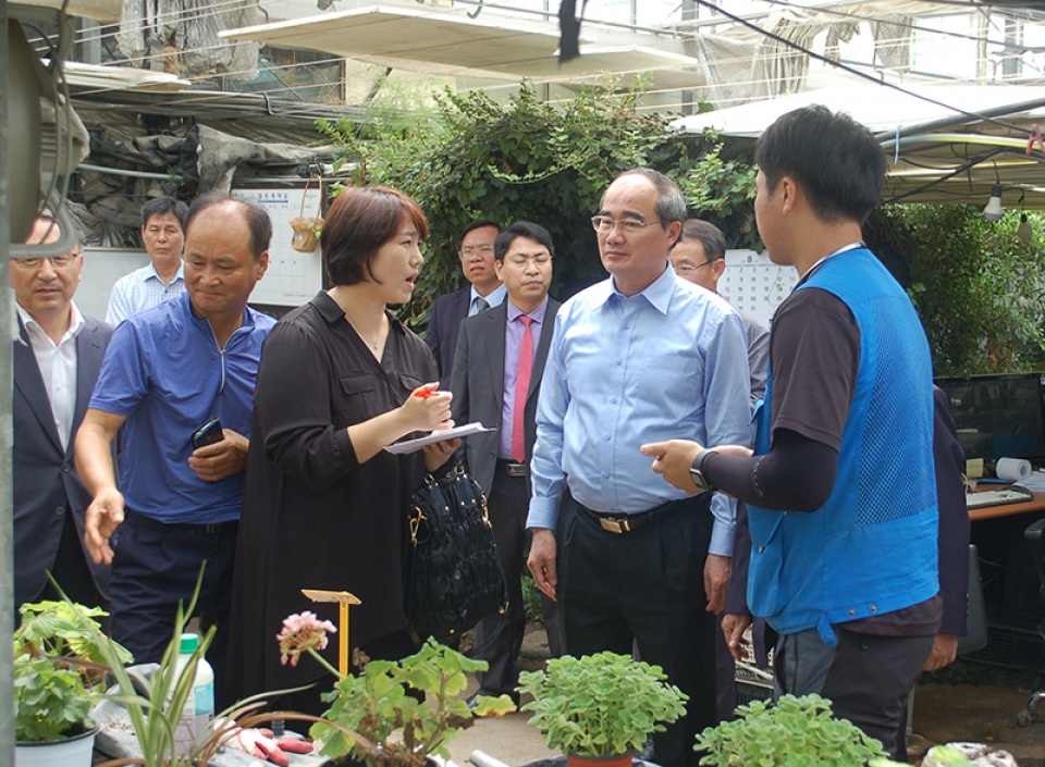 chu tich mttq viet nam chao xa giao thu tuong han quoc