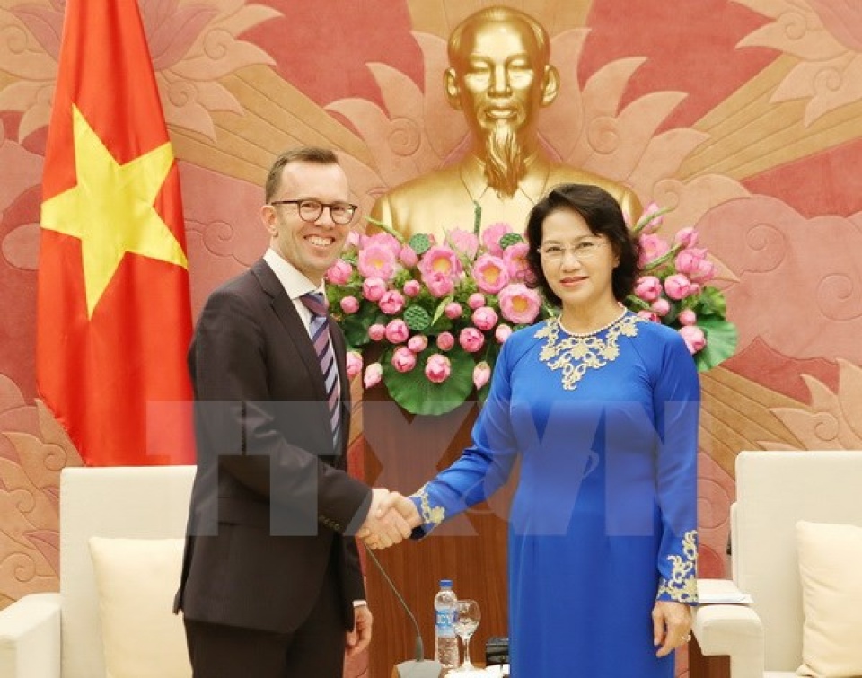 chu tich quoc hoi tiep dai su new zealand va dai su philippines