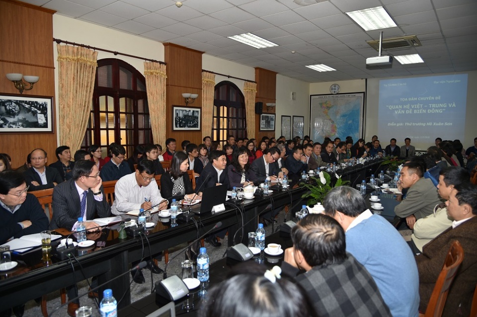 ngoai giao hoc thuat de bao ve chu quyen bien dao