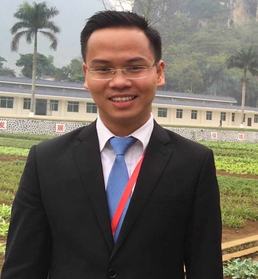 can bo tre noi ve nganh