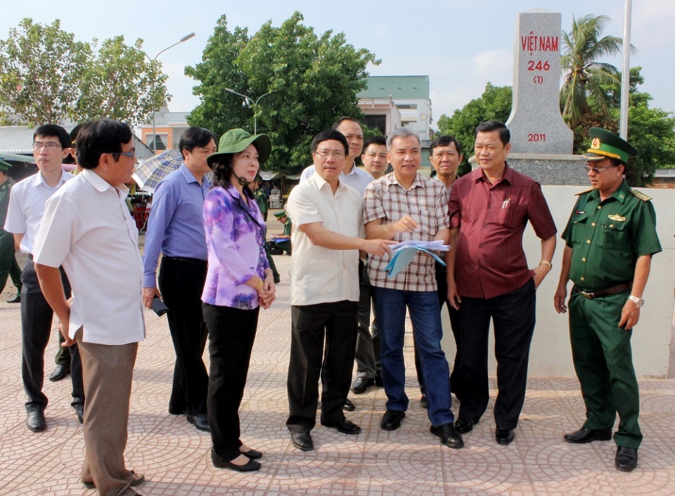 doi ngoai an giang nhieu thanh tuu dang khich le