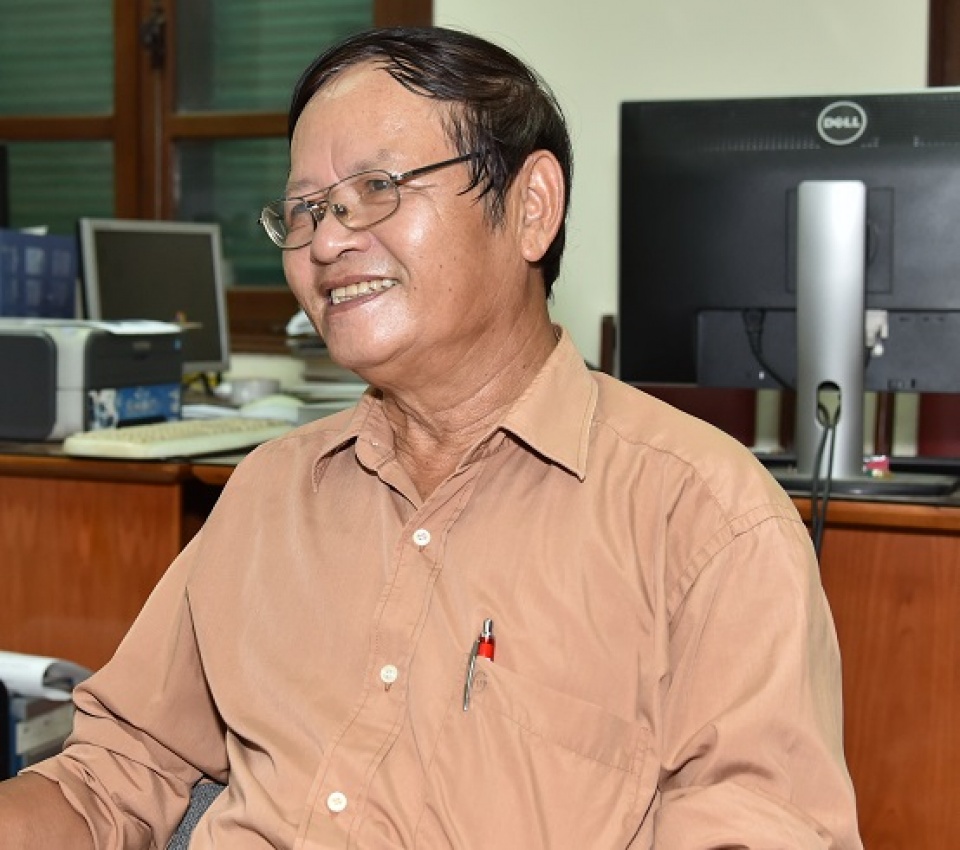 nhung tam hon thi si