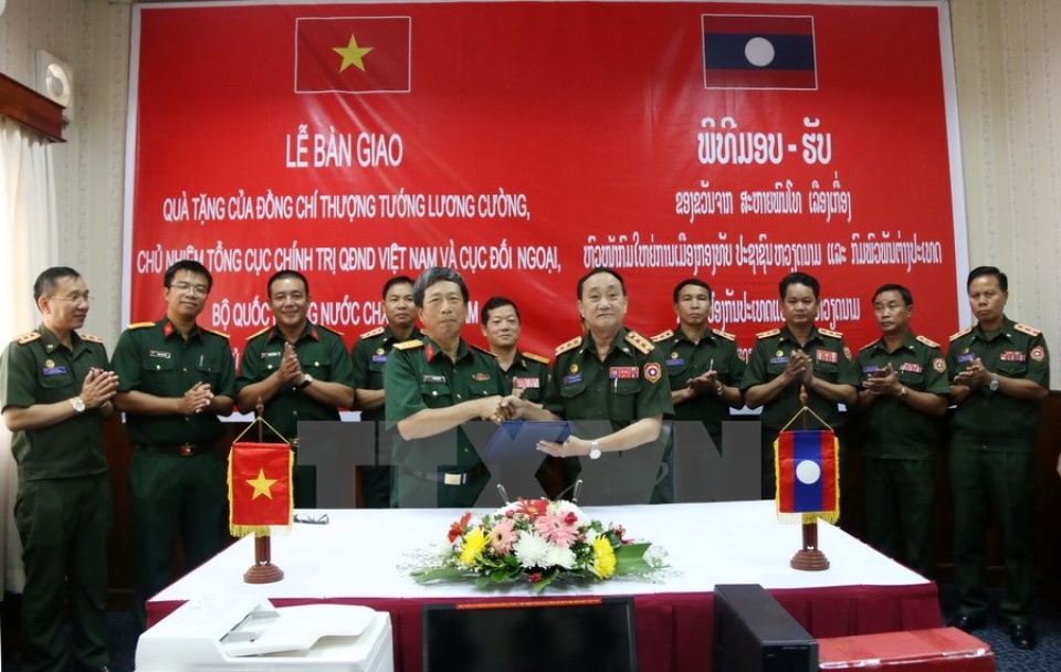 viet nam ho tro cac su doan chu luc cua lao tien len hien dai