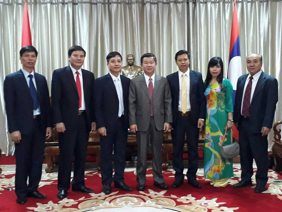 bat com se nua chan sui dap cung