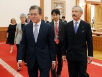 my trieu bat dong quan diem ve tuyen bo ket thuc chien tranh