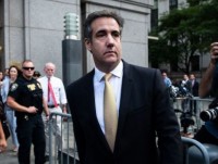 uy tin cua tong thong my van on dinh sau tuan nhieu song gio