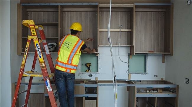 my ap thue doi voi mat hang tu go va ban trang diem nhap khau cua trung quoc