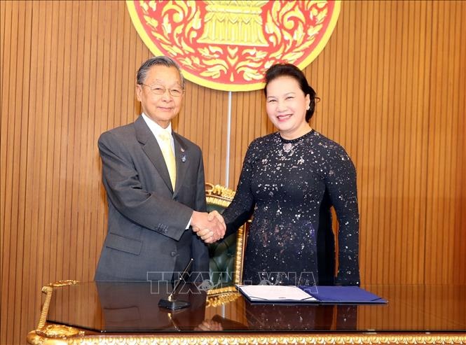 chu tich quoc hoi nguyen thi kim ngan hoi dam voi chu tich ha vien thai lan chuan leekpai