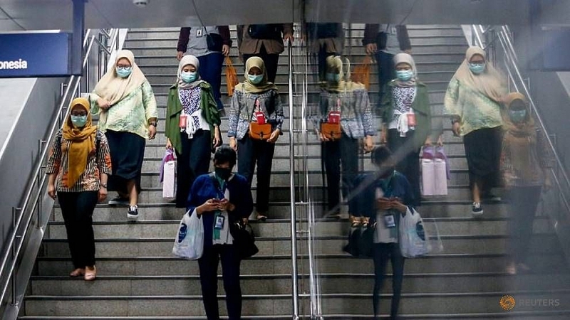 cap nhat 7h ngay 68 the gioi gan cham moc 19 trieu ca mac covid 19 hon 121 trieu benh nhan binh phuc nhieu nuoc dong nam a bao dong