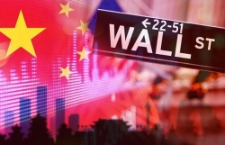 Mỹ để mắt tới chứng khoán, doanh nghiệp Trung Quốc niêm yết trên Phố Wall không còn 'dễ thở'