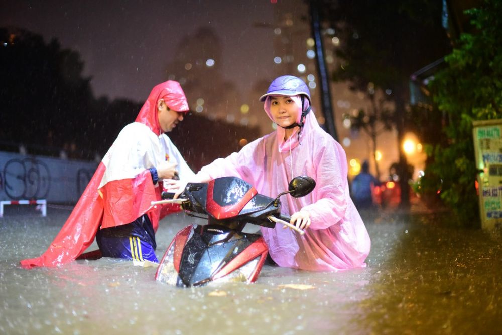 du bao thoi tiet ngay va dem nay 88 ap thap giua bien dong it di chuye ca nuoc co mua phia nam co mua lon dien rong kha nang co loc