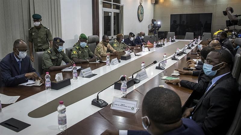 Binh biến ở Mali: ECOWAS nỗ lực 'cứu vớt' tình hình, lực lượng đảo chính đòi quyền lãnh đạo binh-bien-o-mali-ecowas-no-luc-cuu-vot-tinh-hinh-luc-luong-dao-chinh-doi-quyen-lanh-dao